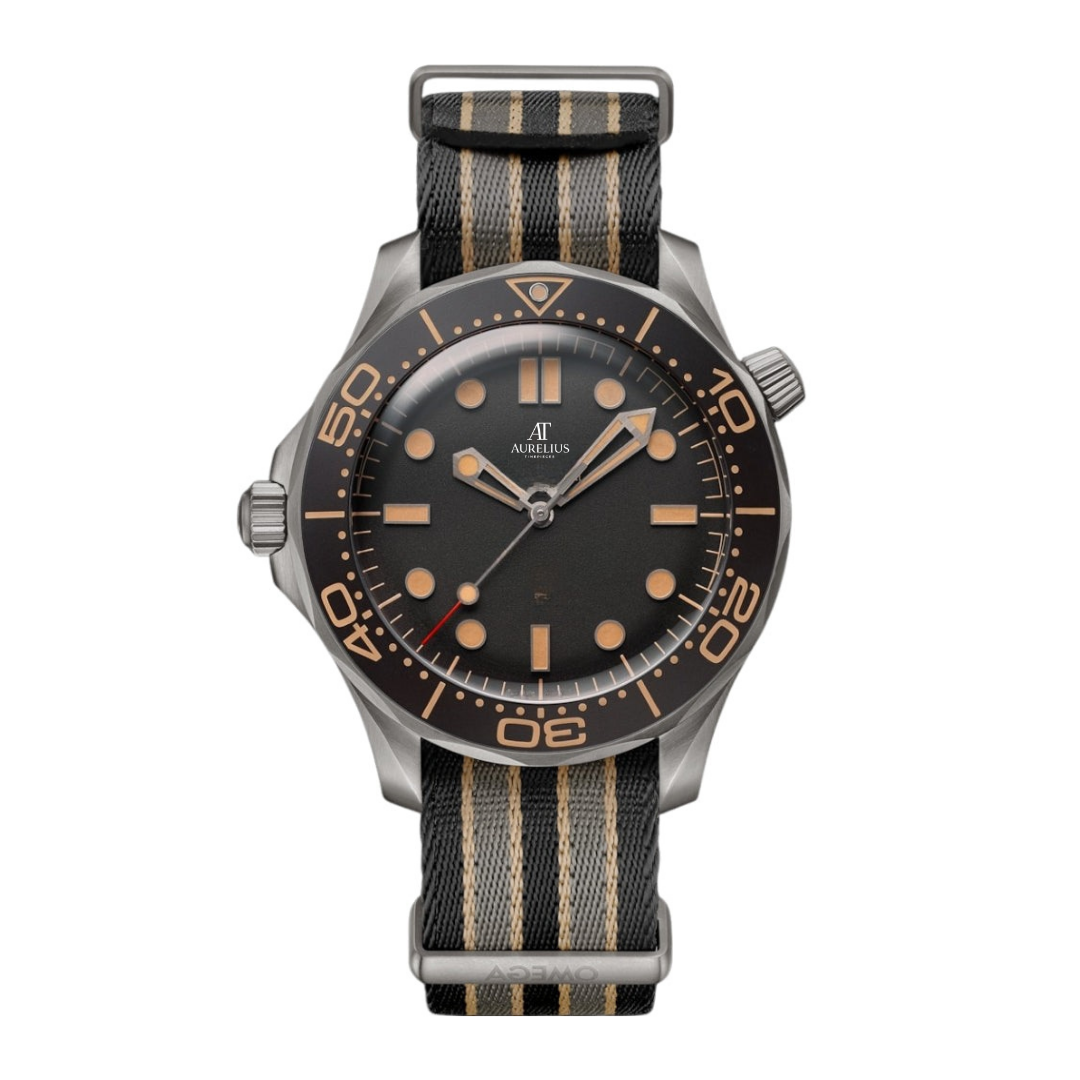 Taucher 42 – Schwarz Vintage-Zifferblatt | Nylonarmband & Aluminium Taucher-Lünette